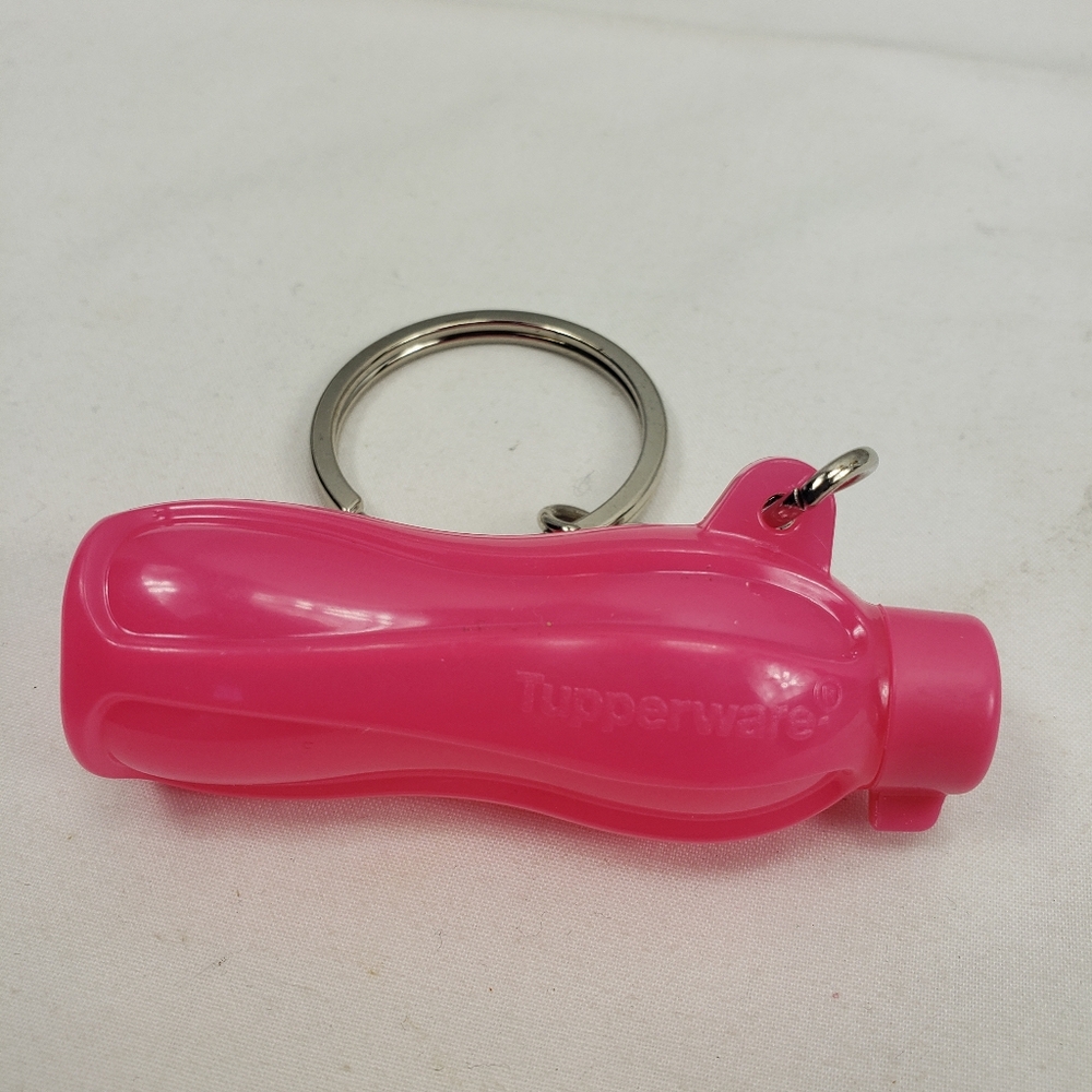 TUPPERWARE Vintage Keychain - Pink Eco Water Bottle NEW - Picture 2 of 4